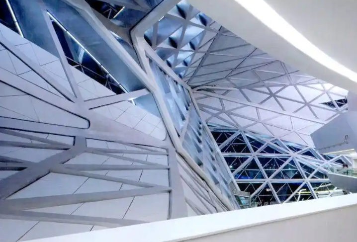 玉树钢结构不仅是工程技术,更是融合历史、艺术与哲学的载体!